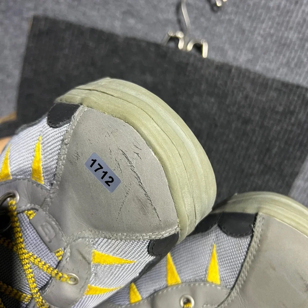 Vintage Burton Moto Snowboard Boots Mens 12 Grey Yellow Lace Up Winter Sport
